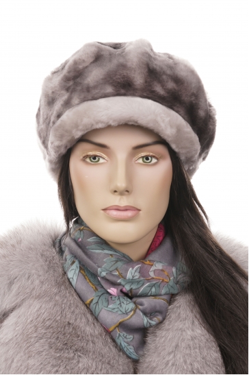 Шапка женская из мутона