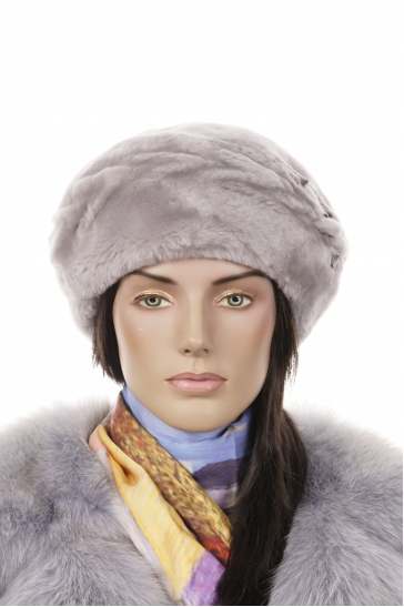 Меховая шапка женская из мутона