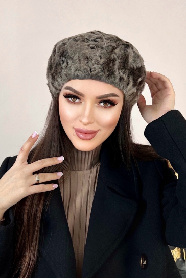 Шапка женская из каракуля