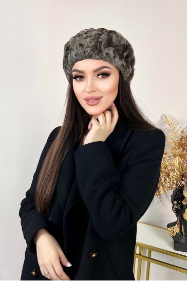 Шапка женская из каракуля