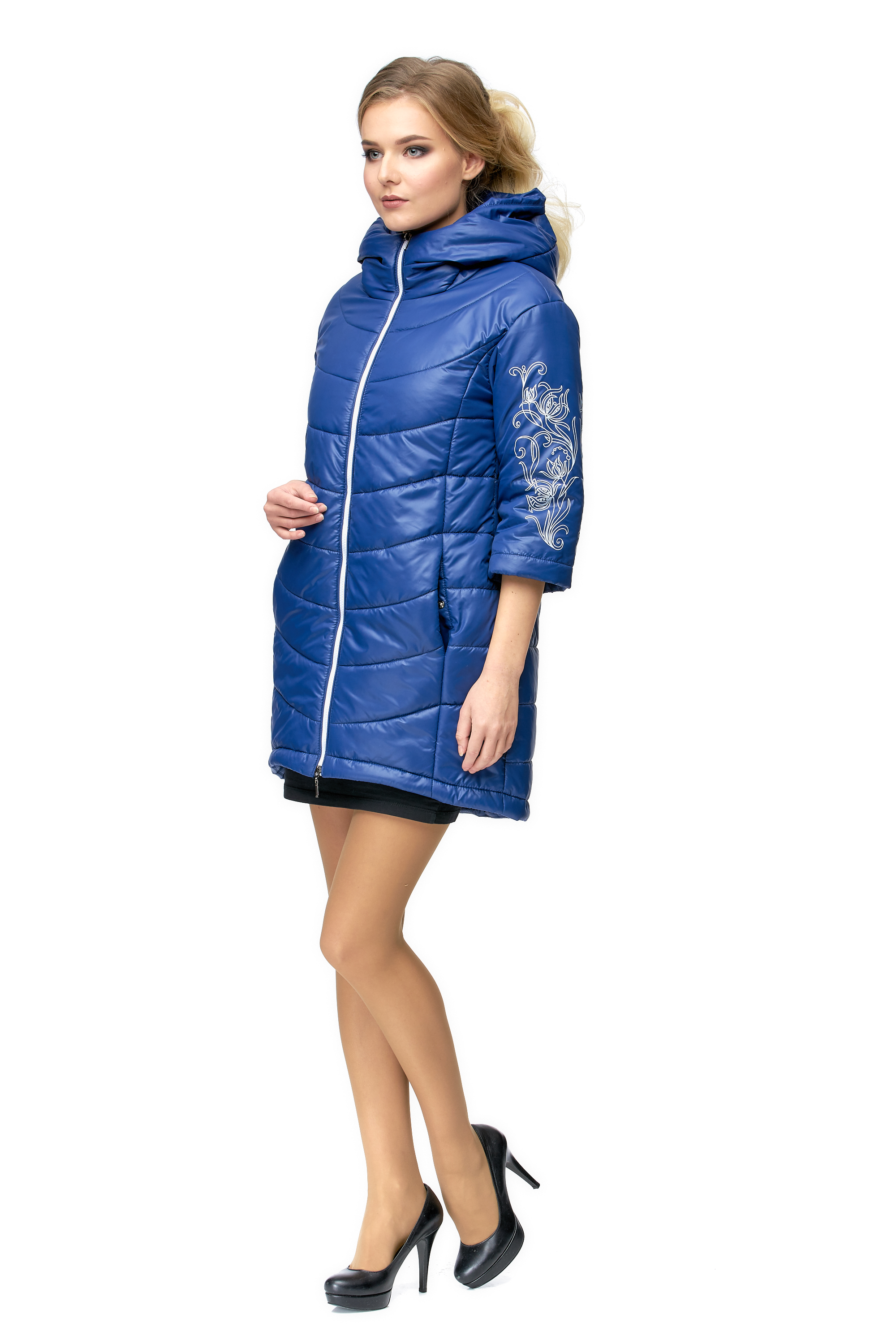 Куртка женская из текстиля с капюшоном 8001023-2