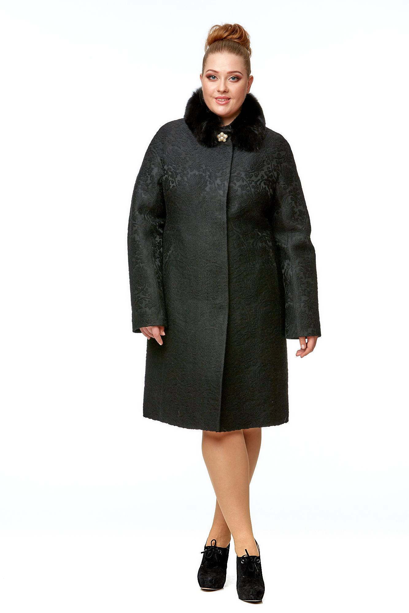 Женское пальто из текстиля с воротником, отделка песец 8002199-2