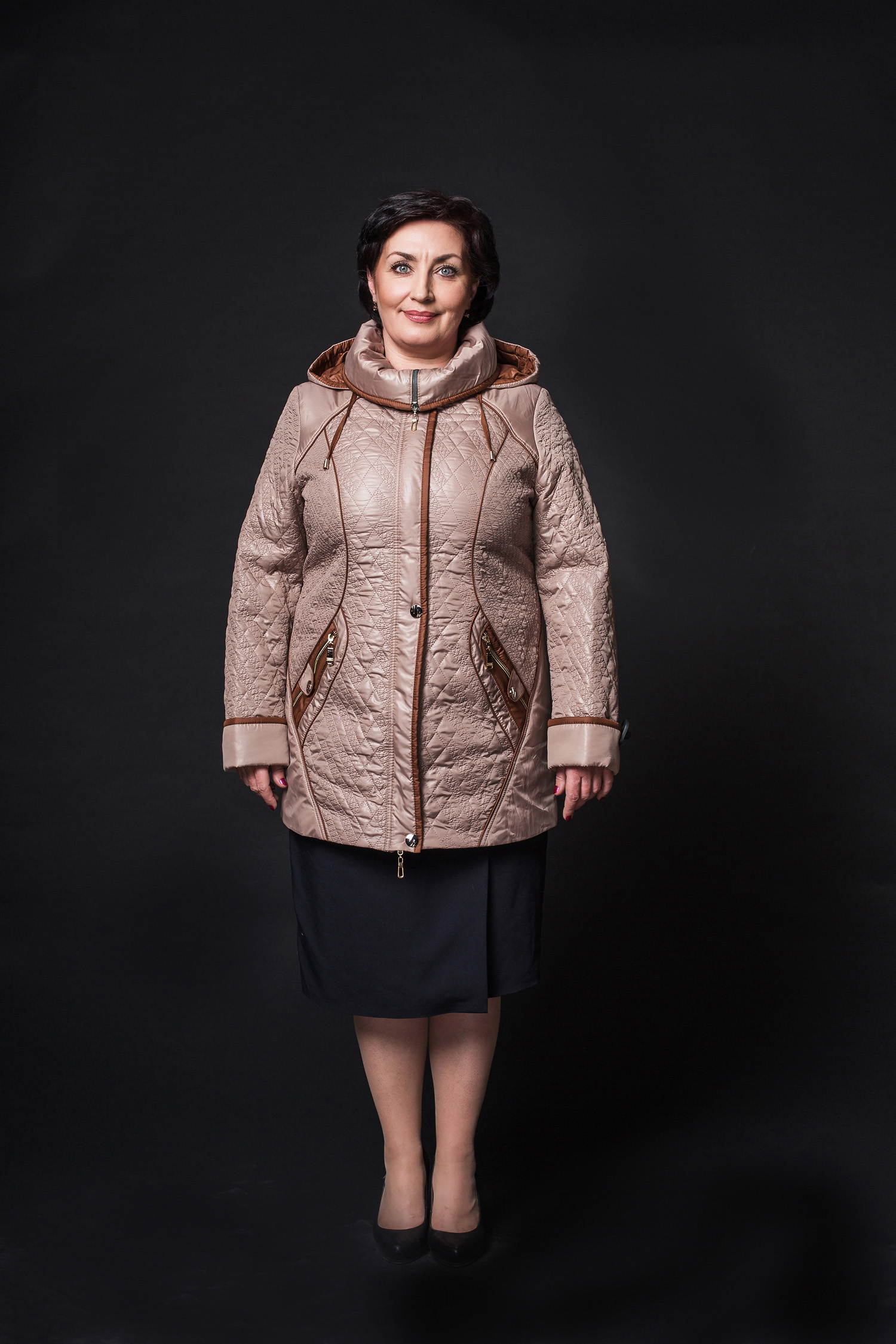 Куртка женская из текстиля с капюшоном 8010230-2